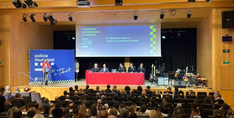 Parlament durant l'acte institucional | Ajuntament de Sabadell